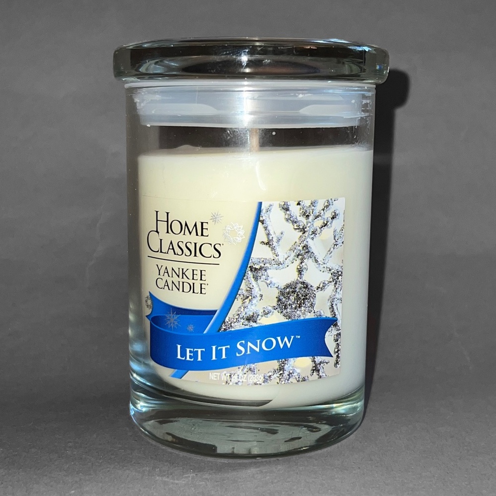 Yankee Candle "Let It Snow" Candle